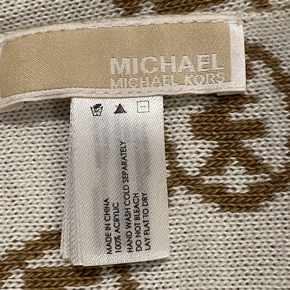 Michael Kors Hat and Scarf Set - Picture 2 of 6